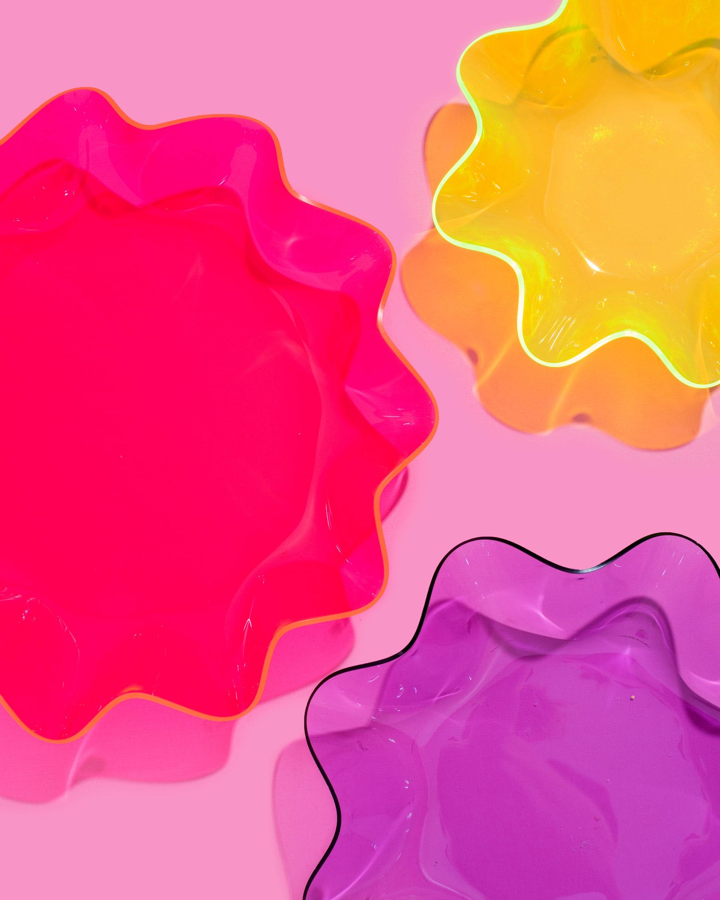Wavy Acrylic Nesting Bowl - Large - Hot Pink