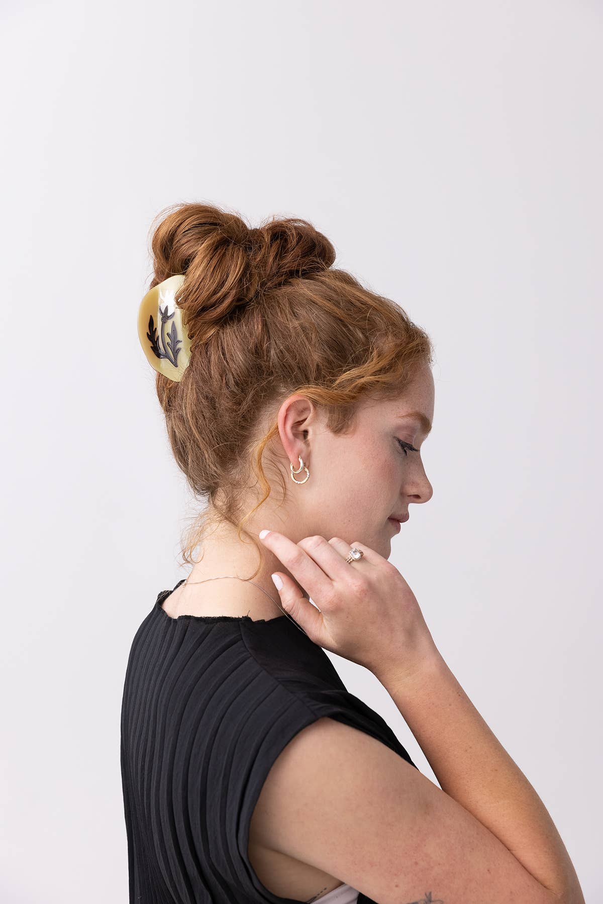 Fall Rosehip Flower Neutral Acetate Hair Claw