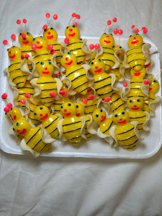 Yellow Bee Kitchen Magnet